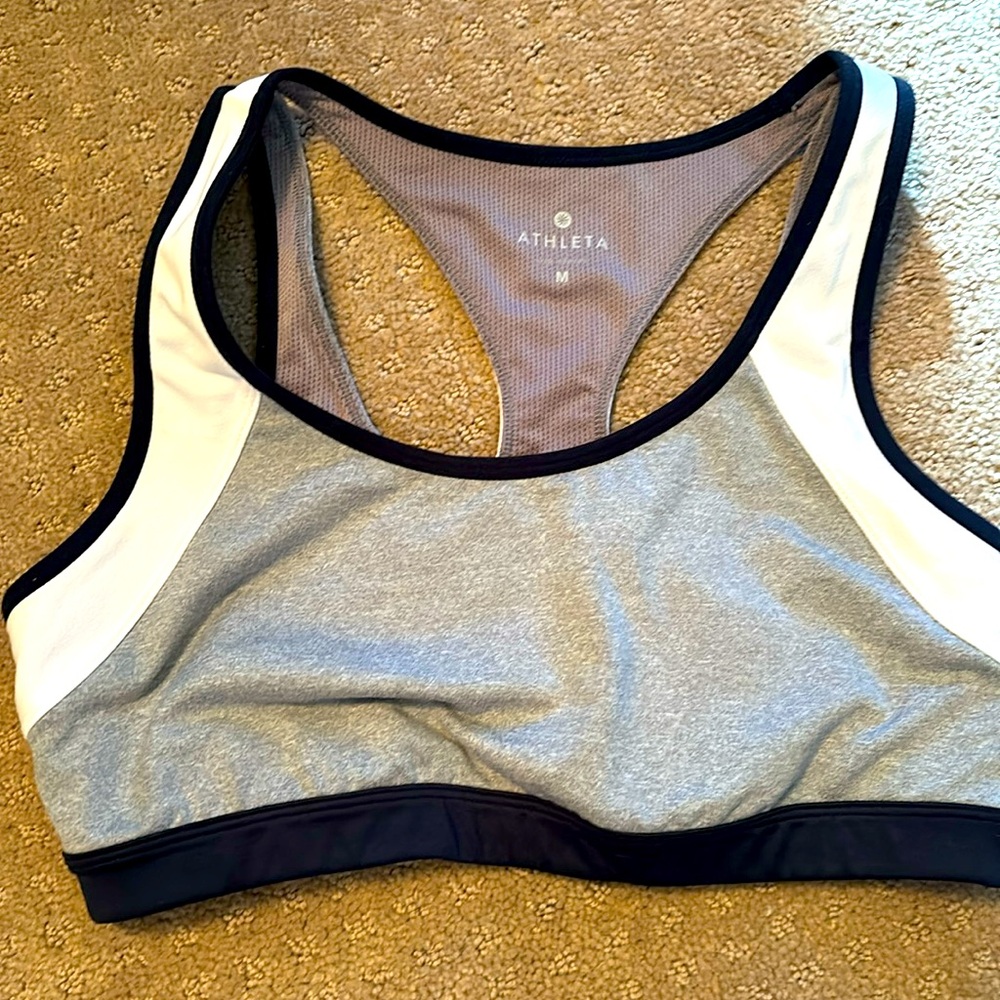 Nearly new Athleta sports bra